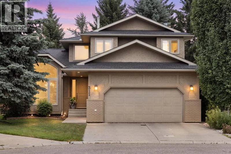 311 Woodhaven Bay Southwest, Calgary, Alberta, T2W5S2, Calgary, Alberta — photo 1 of 5
