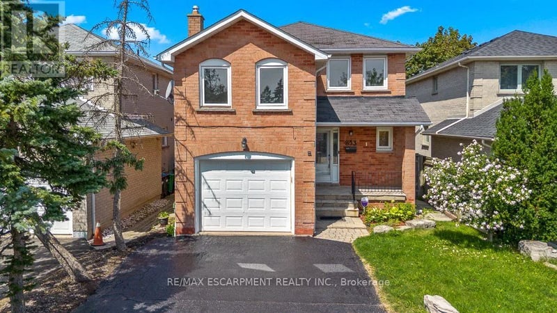 853 Apple Gate Court, Mississauga (Creditview), Ontario, L5C4L8, Mississauga (Creditview), Ontario — photo 1 of 5