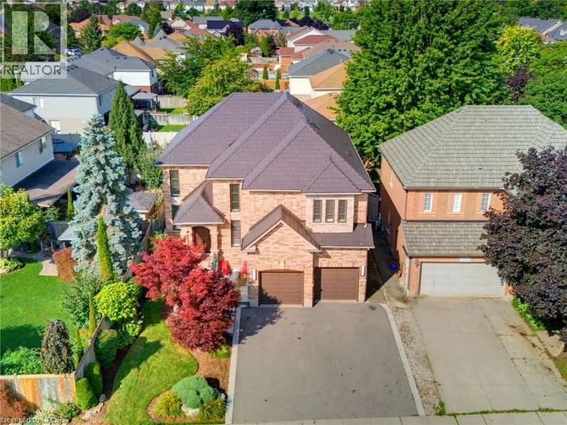 79 MCNICHOL Drive, Cambridge, Ontario, N1P1E1, Cambridge, Ontario — photo 1 of 5