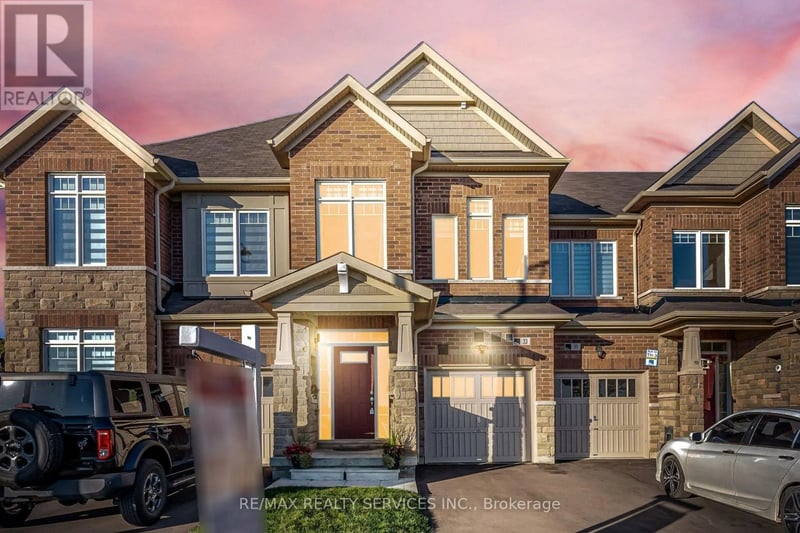 33 Sparrowbrook Street, Caledon, Ontario, L7C4G8, Caledon, Ontario — photo 1 of 5