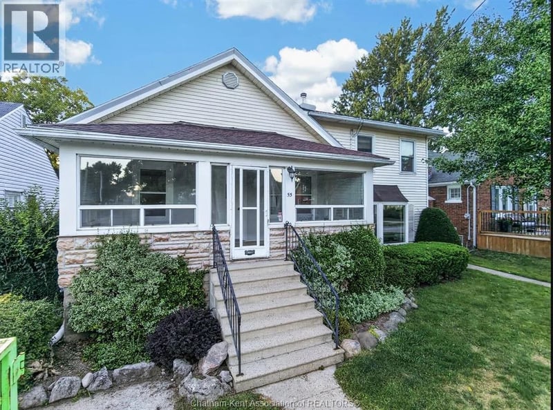 55 Prince Arthur Avenue, Chatham, Ontario, N7M1X6, Chatham, Ontario — photo 1 of 5