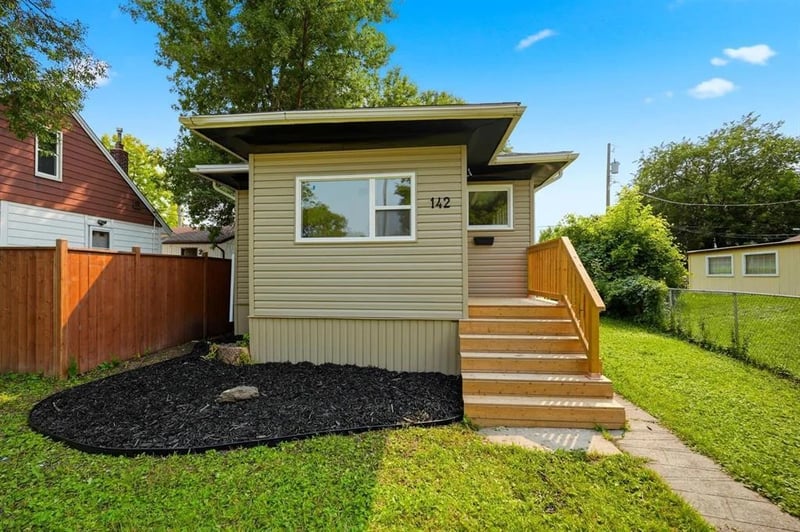 142 Kilbride Avenue, Winnipeg, Manitoba, R2V0Z8, Winnipeg, Manitoba — photo 2 of 5