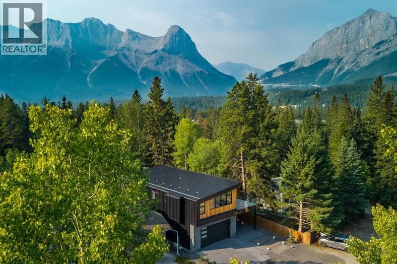 845 14th Street, Canmore, Alberta, T1W1W7, Canmore, Alberta — photo 1 of 5
