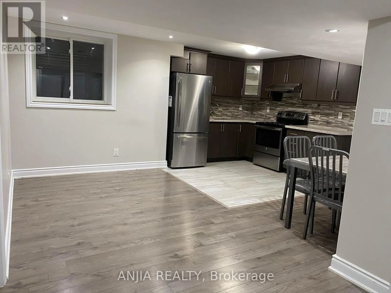 46 Rampart Drive, Brampton (Vales of Castlemore North), Ontario, L6P2Z1, Brampton (Vales of Castlemore North), Ontario — photo 1 of 5