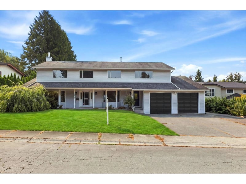 4855 200A Street, Langley, British Columbia, V3A5W7, Langley, British Columbia — photo 1 of 5