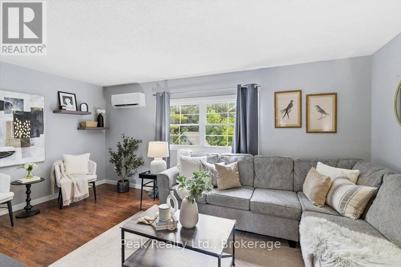 1673 Applewood Crescent, Peterborough (Monaghan Ward 2), Ontario, K9K1N3, Peterborough (Monaghan Ward 2), Ontario — photo 1 of 5