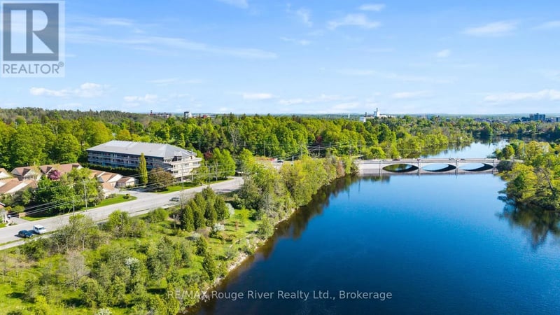#304 40 Auburn Street, Peterborough (Ashburnham Ward 4), Ontario, K9H2G2, Peterborough (Ashburnham Ward 4), Ontario — photo 1 of 5