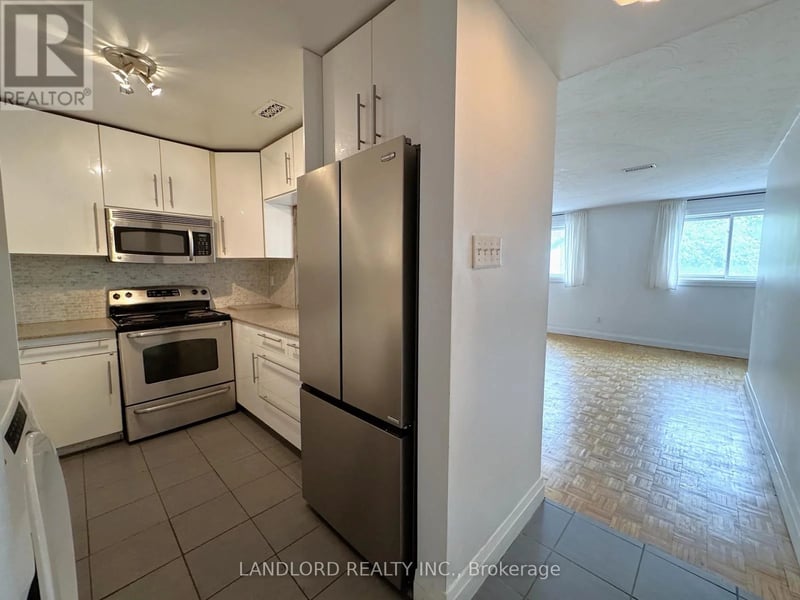 #B 1175 Queen Street East, Toronto (South Riverdale), Ontario, M4M1L5, Toronto (South Riverdale), Ontario — photo 1 of 5