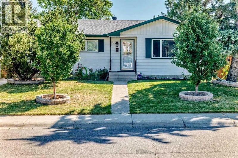 7828 10 Street Northwest, Calgary, Alberta, T2K1H6, Calgary, Alberta — photo 1 of 5