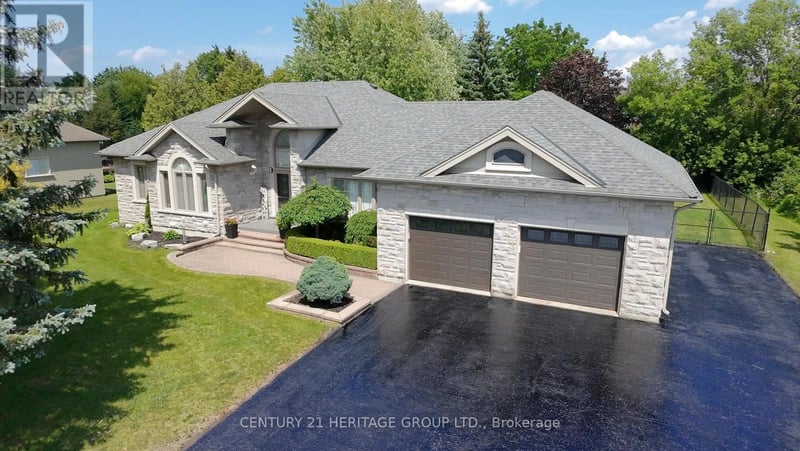 49 Shore Crescent, Georgina (Historic Lakeshore Communities), Ontario, L0E1S0, Georgina (Historic Lakeshore Communities), Ontario — photo 1 of 5