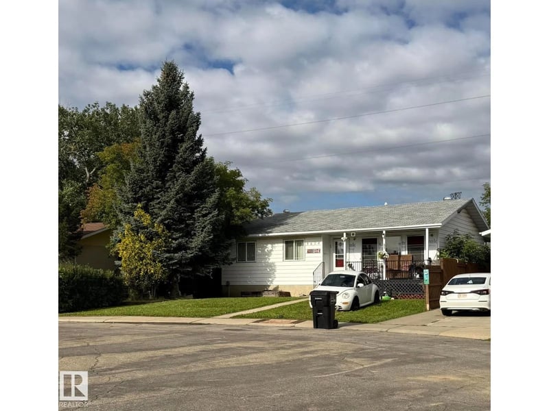 8824 30 AV NW, Edmonton, Alberta, T6K2X7, Edmonton, Alberta — photo 1 of 2