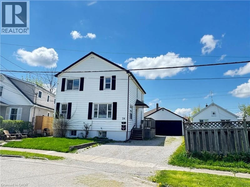 #2 24 UNION Street, St. Catharines, Ontario, L2S2R2, St. Catharines, Ontario — photo 1 of 5