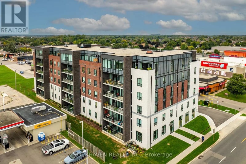 #209 5 Hamilton Street North, Hamilton (Waterdown), Ontario, L8B2A4, Hamilton (Waterdown), Ontario — photo 1 of 5