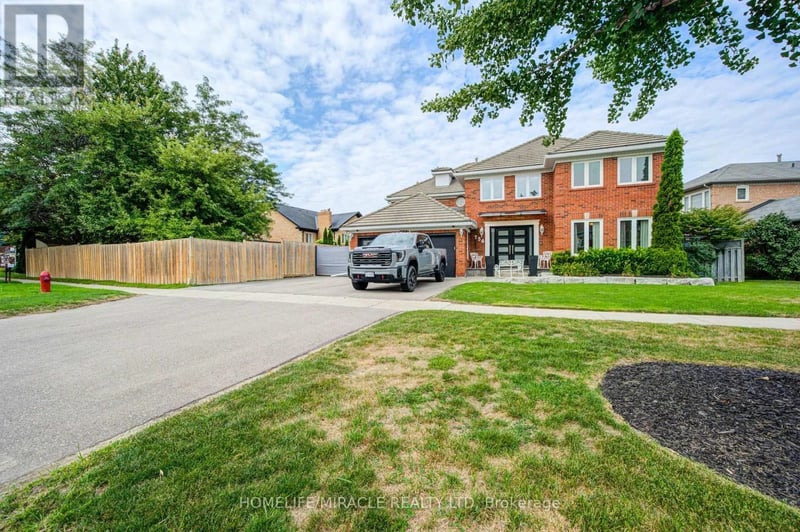 756 Kingsmere Avenue, Newmarket (Stonehaven-Wyndham), Ontario, L3X1K6, Newmarket (Stonehaven-Wyndham), Ontario — photo 1 of 5