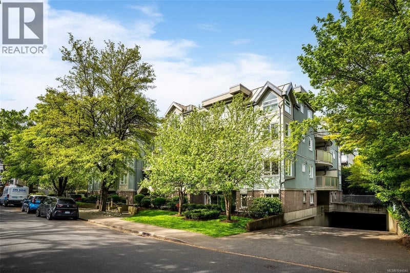 #202 2710 Grosvenor Road, Victoria, British Columbia, V8T3M9, Victoria, British Columbia — photo 1 of 5