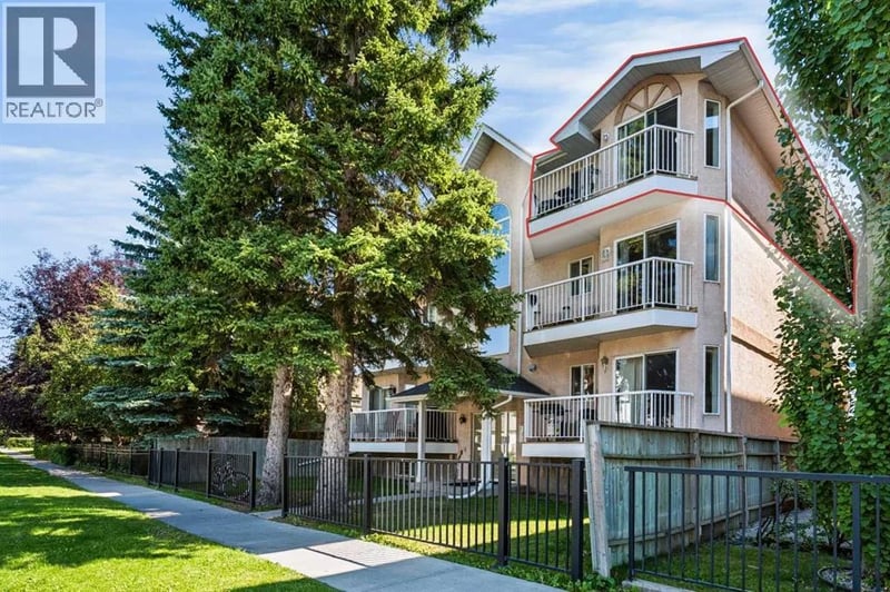 215 17 Avenue Northeast, Calgary, Alberta, T2E1L9, Calgary, Alberta — photo 1 of 5