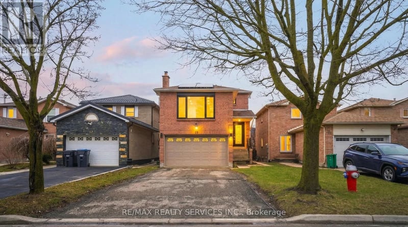 19 Wayne Nicol Drive, Brampton (Northwood Park), Ontario, L6X3Z2, Brampton (Northwood Park), Ontario — photo 1 of 5