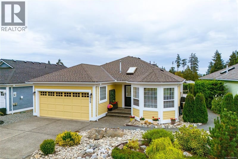 659 Windward Way, Qualicum Beach, British Columbia, V9K2K4, Qualicum Beach, British Columbia — photo 1 of 5