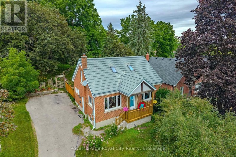 194 Grove Street, Guelph (St. George's), Ontario, N1E2W7, Guelph (St. George's), Ontario — photo 1 of 5