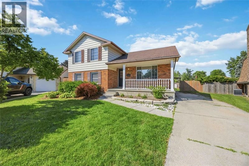 1076 BRIMWOOD Crescent, Sarnia, Ontario, N7S5E9, Sarnia, Ontario — photo 1 of 5