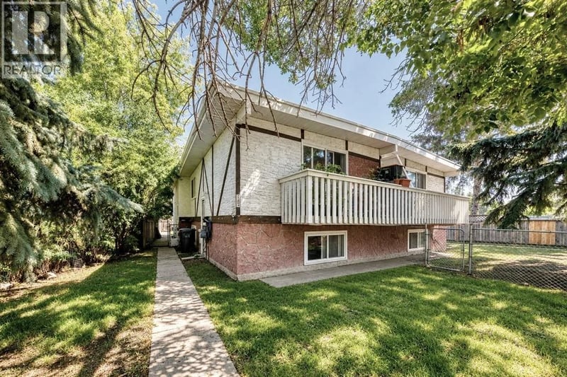 267728 34 Avenue Northwest, Calgary, Alberta, T3B1N6, Calgary, Alberta — photo 1 of 5