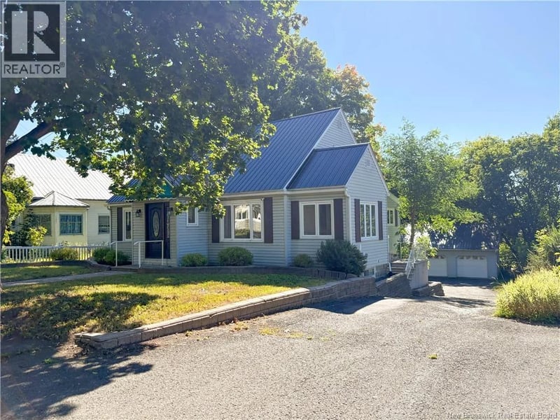 161 Union Street, Woodstock, New Brunswick, E7M2W6, Woodstock, New Brunswick — photo 1 of 5