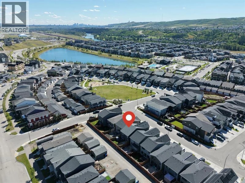 147 Royston Rise Northwest, Calgary, Alberta, T3L0K2, Calgary, Alberta — photo 1 of 5