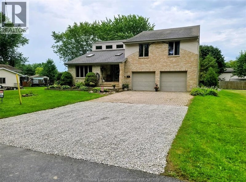 943 ERIE, Kingsville, Ontario, N9Y3E3, Kingsville, Ontario — photo 1 of 5