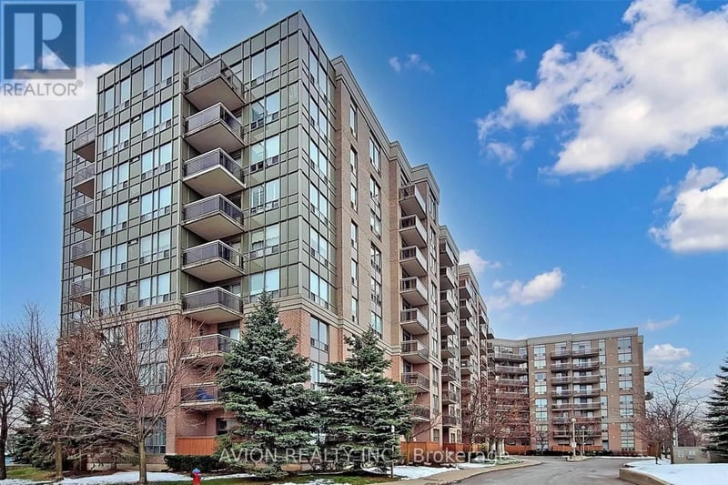#320 1720 Eglinton Avenue East, Toronto (Victoria Village), Ontario, M4A2X8, Toronto (Victoria Village), Ontario — photo 1 of 5