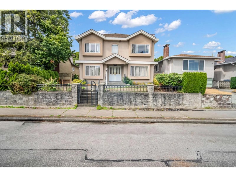 331 61ST Avenue, Vancouver, British Columbia, V5X2B5, Vancouver, British Columbia — photo 1 of 5