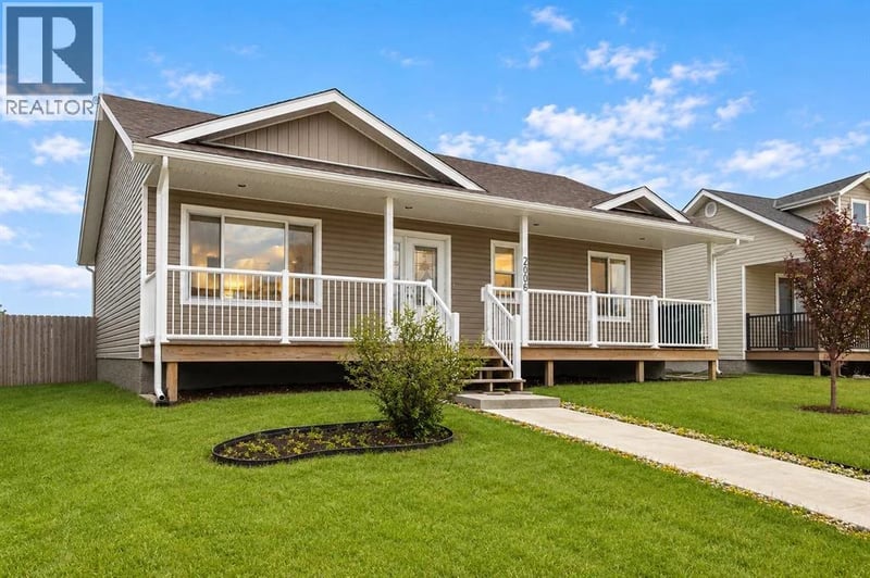 2006 30 Avenue, Nanton, Alberta, T0L1R0, Nanton, Alberta — photo 1 of 5