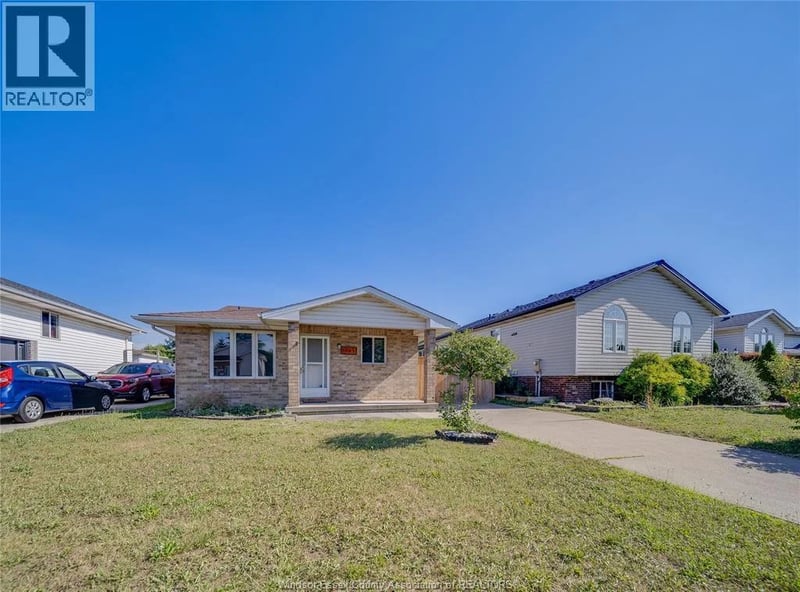1465 FOSTER Avenue, Windsor, Ontario, N8W5P8, Windsor, Ontario — photo 1 of 5