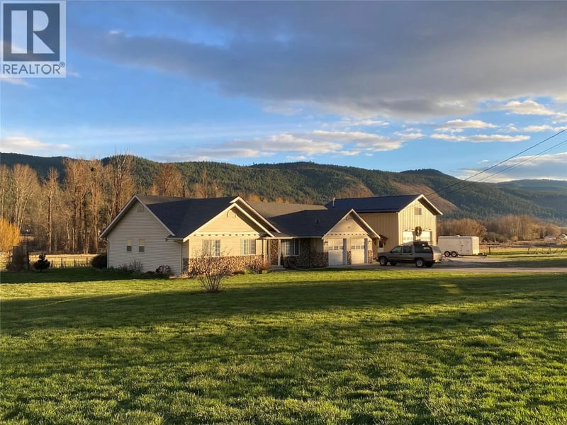 6524 Highway 6 Other, Coldstream, British Columbia, V1B3C6, Coldstream, British Columbia — photo 1 of 5