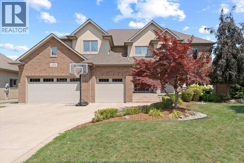 1108 REGENCY Crescent, Lakeshore, Ontario, N8L0W6, Lakeshore, Ontario — photo 1 of 5