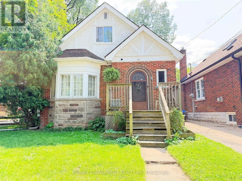 1 Norwood Road, Hamilton (Westdale), Ontario, L8S3P8, Hamilton (Westdale), Ontario — photo 1 of 5