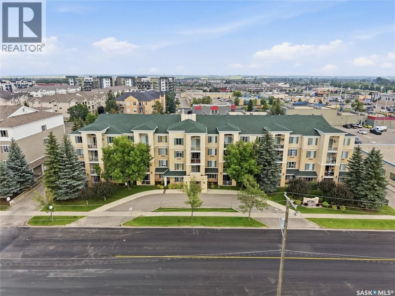 209 215 LOWE ROAD, Saskatoon, Saskatchewan, S7S1N1, Saskatoon, Saskatchewan — photo 1 of 5
