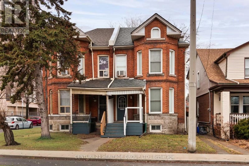 27 Tisdale Street North, Hamilton (Beasley), Ontario, L8L5M3, Hamilton (Beasley), Ontario — photo 1 of 5