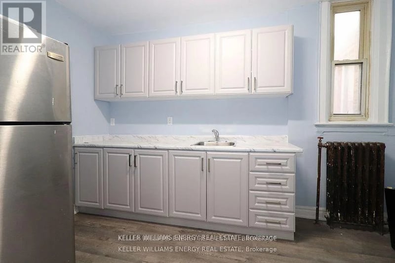 #1 84 Simcoe Street North, Oshawa (Central), Ontario, L1G4S2, Oshawa (Central), Ontario — photo 1 of 5
