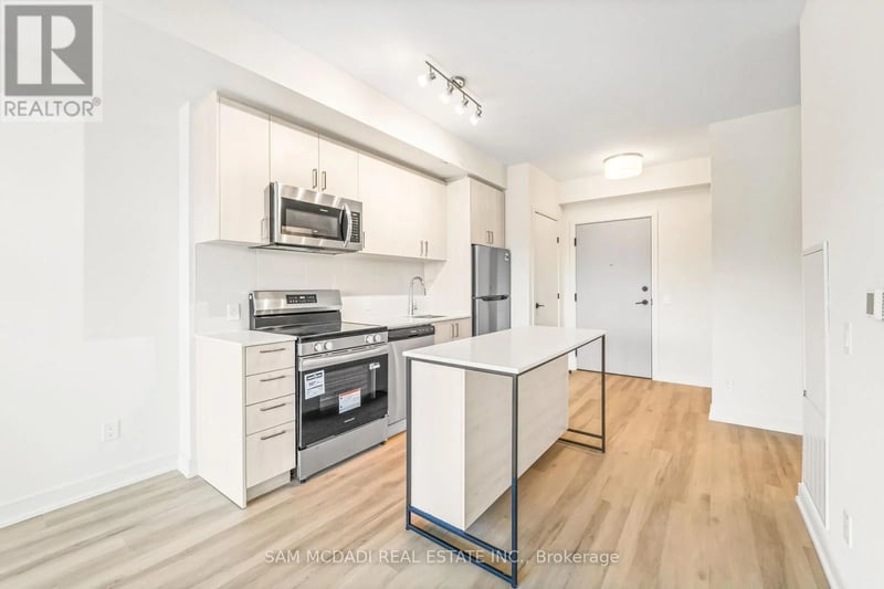 #210 8020 Derry Road West, Milton (CO Coates), Ontario, L9T2N2, Milton (CO Coates), Ontario — photo 1 of 5