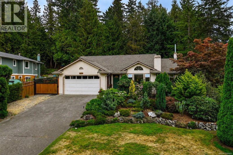 1567 Mayneview Terrace, North Saanich, British Columbia, V8L5E5, North Saanich, British Columbia — photo 1 of 5