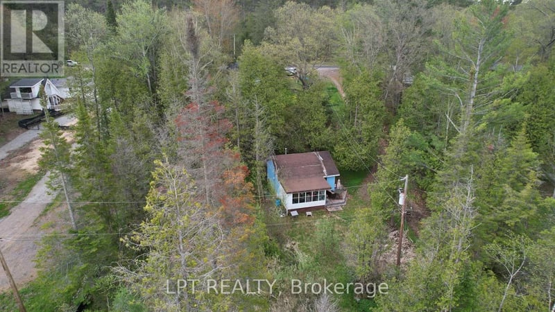 2458 South Orr Lake Road, Springwater, Ontario, L0L1P0, Springwater, Ontario — photo 1 of 5