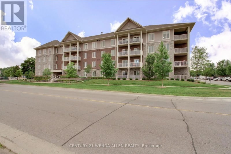 #420 290 Liberty Street North, Clarington (Bowmanville), Ontario, L1C0H3, Clarington (Bowmanville), Ontario — photo 1 of 5