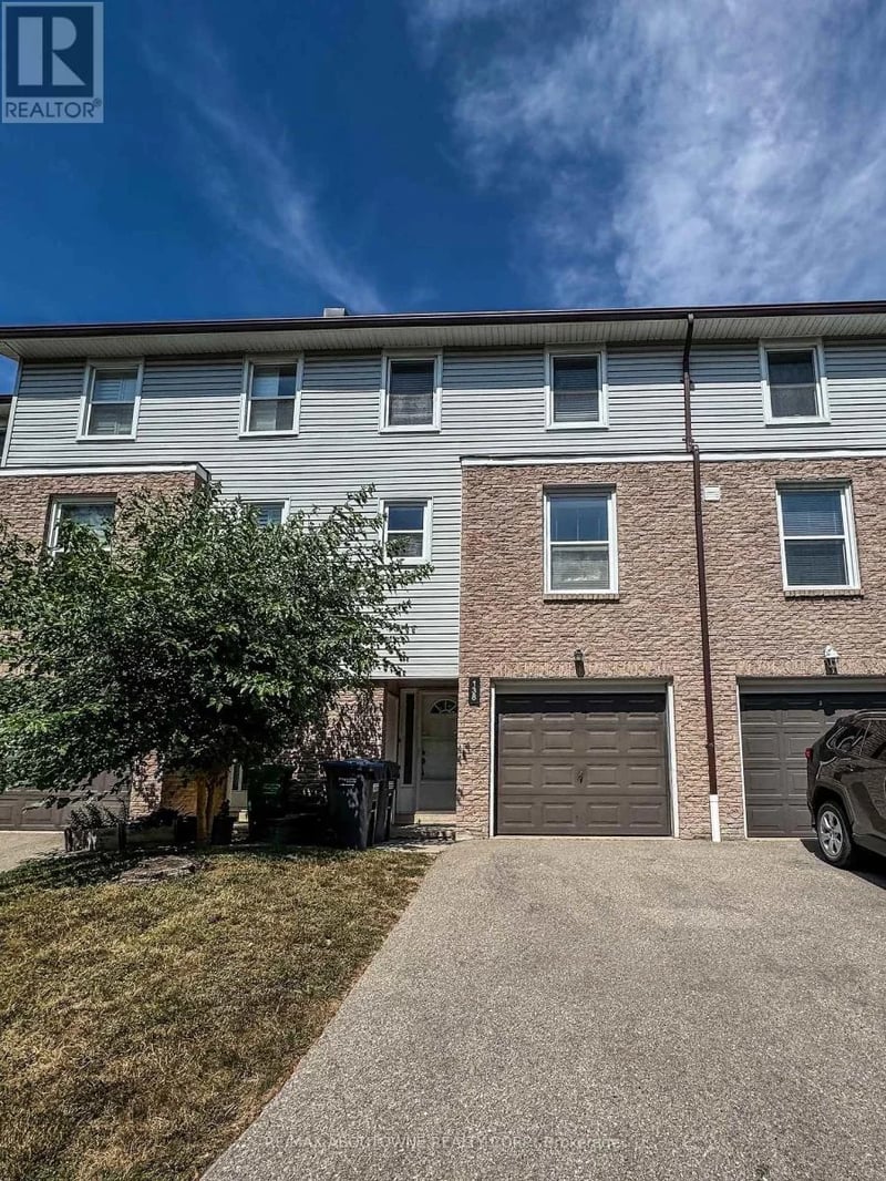 #138 2440 Bromsgrove Road East, Mississauga (Clarkson), Ontario, L5J4J7, Mississauga (Clarkson), Ontario — photo 1 of 5