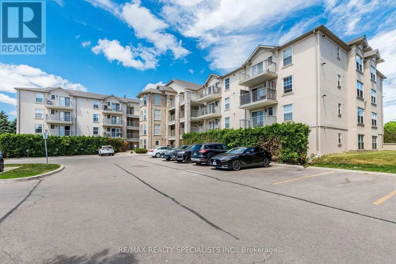 #406 1480 Bishops Gate, Oakville (GA Glen Abbey), Ontario, L6M4N4, Oakville (GA Glen Abbey), Ontario — photo 1 of 5