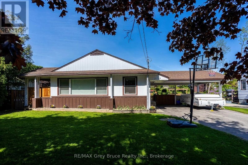 2120 4th Avenue West, Owen Sound, Ontario, N4K4Y5, Owen Sound, Ontario — photo 1 of 5