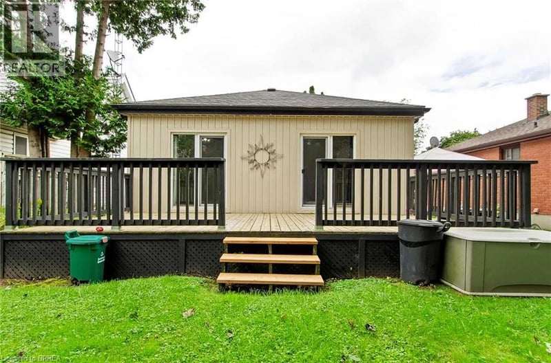 20 JOHN Street, Brantford, Ontario, N3T4H7, Brantford, Ontario — photo 1 of 5