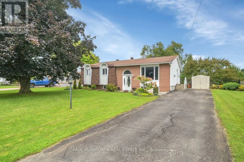 18 Dollard Street, Russell, Ontario, K0A1W0, Russell, Ontario — photo 1 of 5