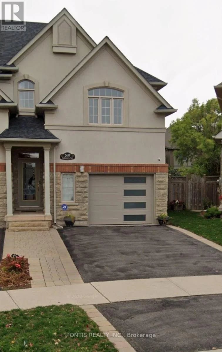 #Basment 2489 Felhaber Crescent, Oakville (JC Joshua Creek), Ontario, L6H7R8, Oakville (JC Joshua Creek), Ontario — photo 1 of 5