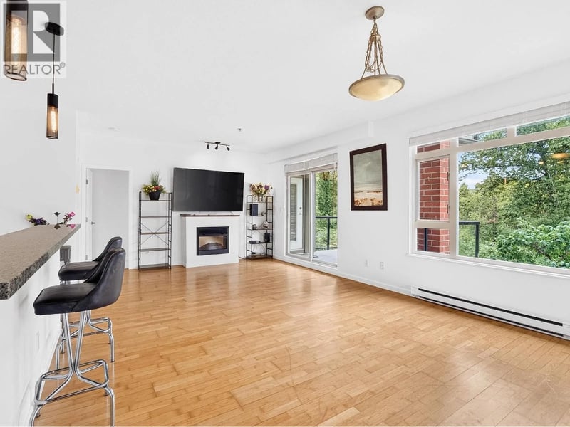#304 100 CAPILANO Road, Port Moody, British Columbia, V3H5M9, Port Moody, British Columbia — photo 1 of 5