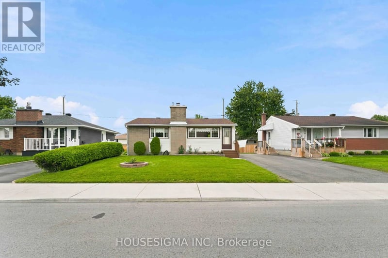 1347 Avenue R, Ottawa, Ontario, K1G0C1, Ottawa, Ontario — photo 1 of 5